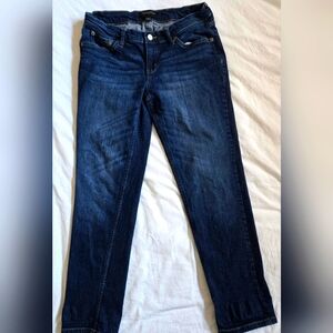 Women's Classic Stretch Waist Blue Tappered Legged Highrise Jeans Size 2